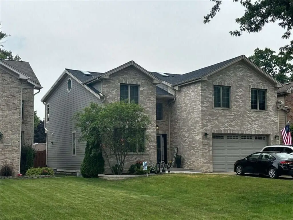 Roofing and gutter project at 1028 Oxford Street in Downers Grove, IL